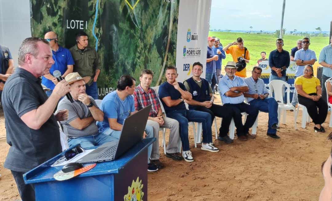 Presidente em exercício da Aleac, Longo participa do lançamento de obra da AC-445