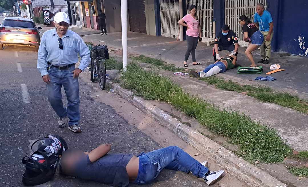 Casal que trafegava em motocicleta pela Quintino Bocaiúva fica gravemente ferido após motorista de veículo avançar sinal