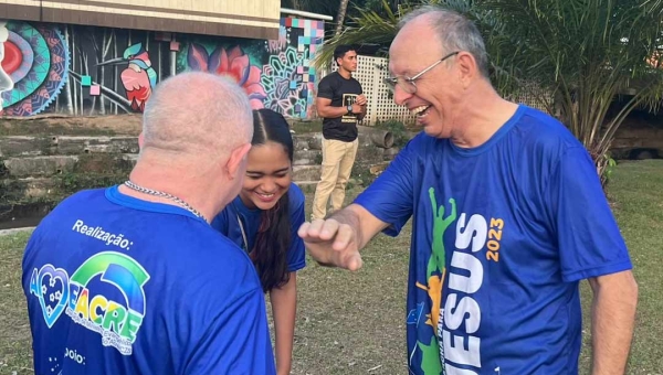 Bispo Dom Flávio Giovenale, de Cruzeiro do Sul, participa da Marcha para Jesus: “todos temos a mesma fé!”