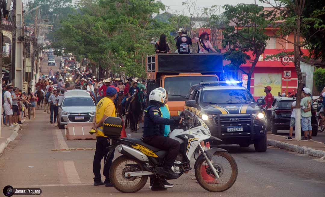 Cavalgada do Quinari 2023 e show nacional agitam Senador Guiomard no final de semana