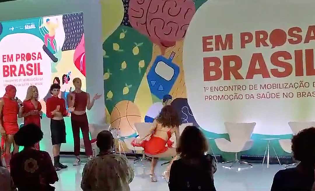 Evento do Ministério da Saúde tem dancinha erótica em Brasília