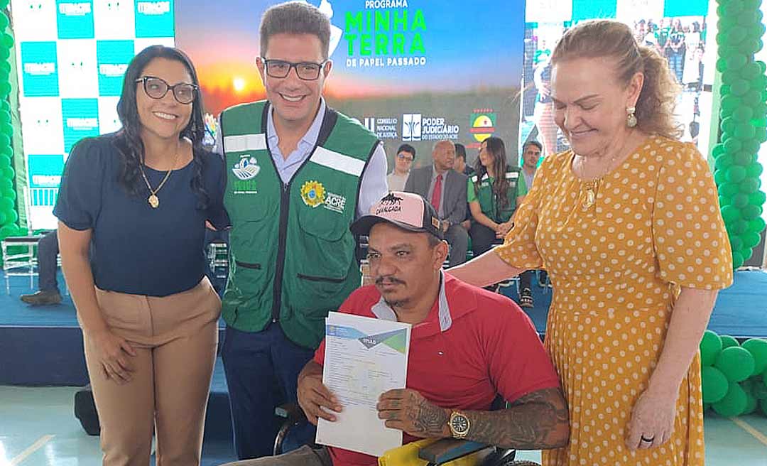 Em solenidade, Gladson e Rosana entregam mais de 500 títulos definitivos a moradores de Senador Guiomard