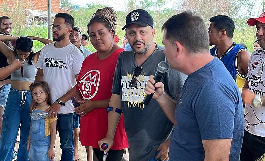 No Marielle Franco, Alysson Bestene participa de festa em comemoração ao Dia das Crianças