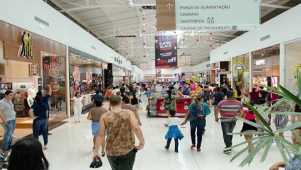 Em parceria com o Ifac, Via Verde Shopping realiza ação para observação do eclipse solar