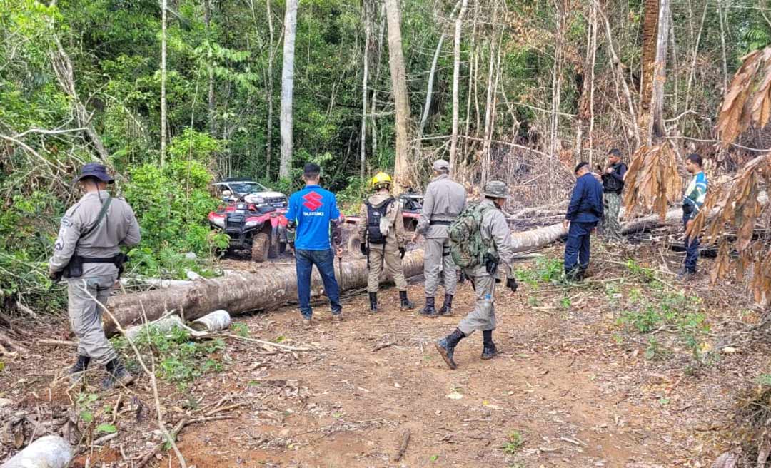 Em ação conjunta, PM apreende armas, munições e motosserras usadas em crime ambiental em Xapuri