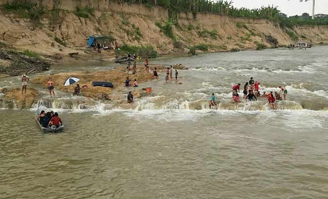 Pesquisadores da Ufac coletam dados na cachoeira do Abraão para estudar potencial turístico