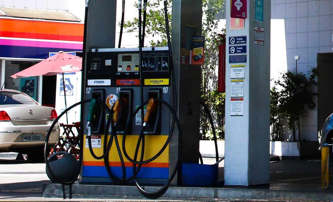 Preço da gasolina diminui e do diesel aumenta; Acre já apresenta baixa de seis centavos na bomba