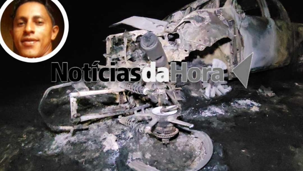 Colisão entre carro e moto, causa explosão e motociclista morre após ter perna amputada na estrada de Porto Acre