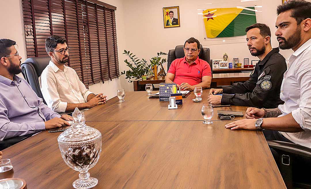 Gonzaga debate com presidente do Iapen melhorias e reforço na segurança dos presídios acreanos