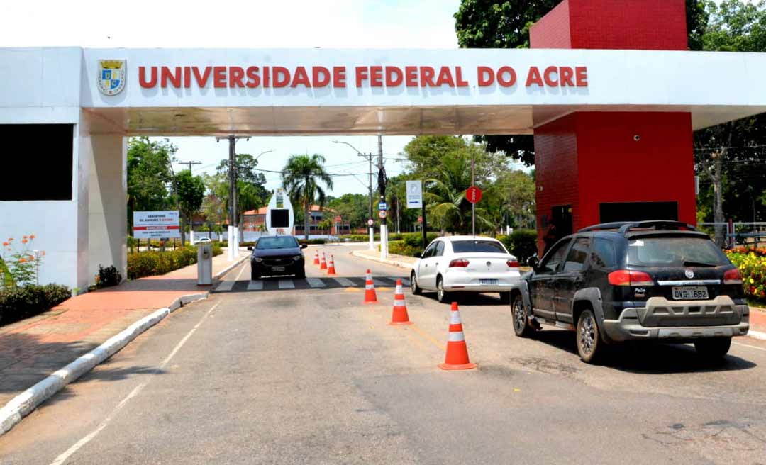 Prefeitura de Rio Branco renova mais de 700 passes de ônibus para acadêmicos da Ufac