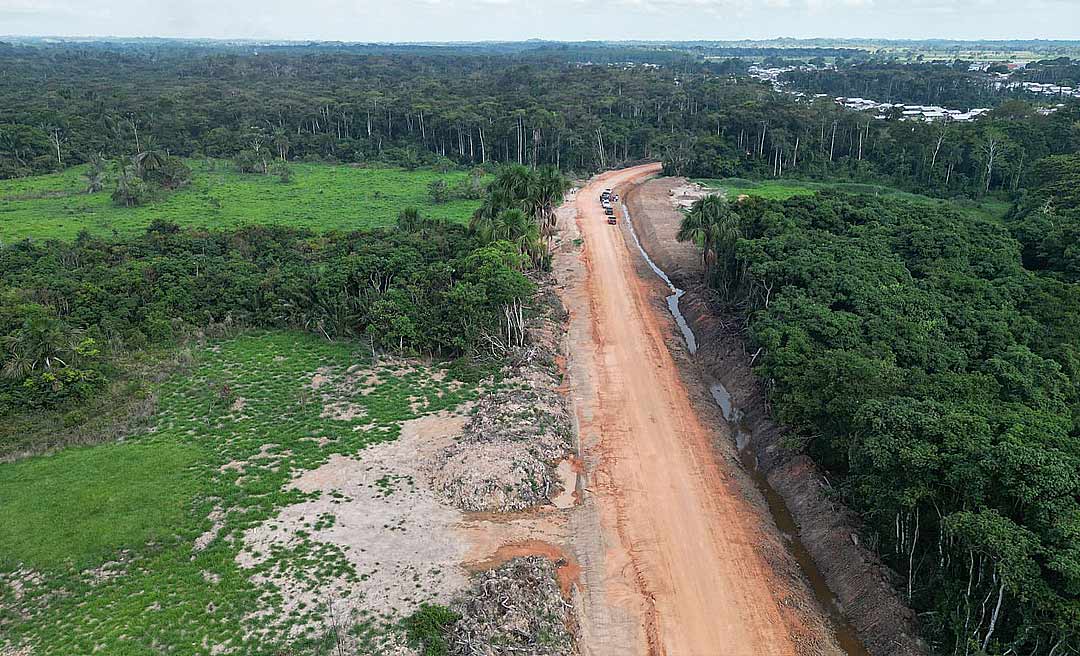 Governo do Acre trabalha em obras do terceiro acesso ao município de Tarauacá