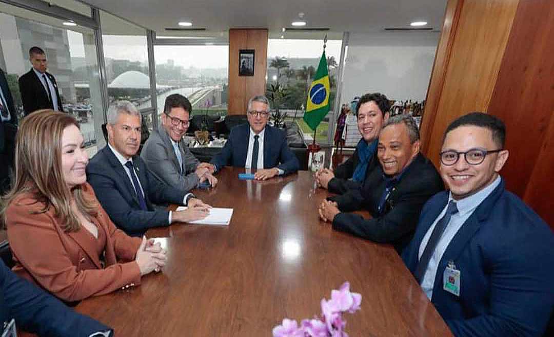 Sonhando com a chapa Marcus/Alysson, Cesário intermedeia reunião no Planalto entre ministro Alexandre Padilha, Gladson e Socorro Neri