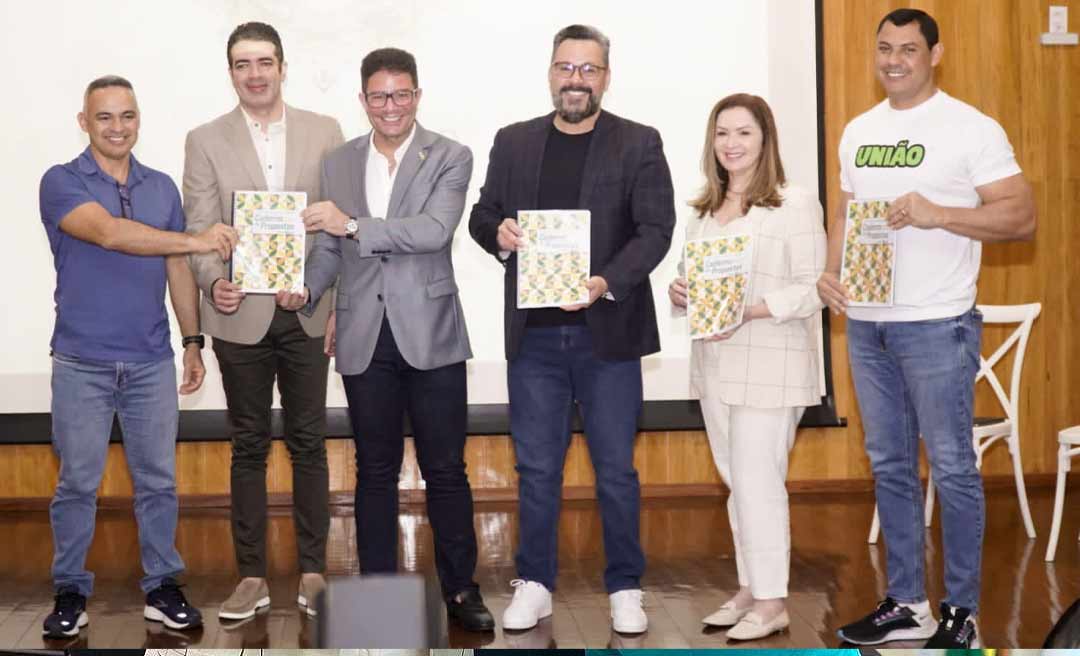 Com apenas três parlamentares presentes, bancada federal do Acre discute com governo do Estado destinação de emendas