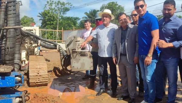 Bocalom participa da perfuração da 1ª pilastra para a construção do elevado da Dias Martins