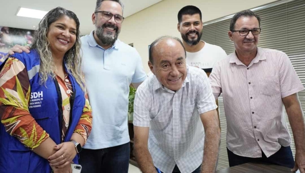 Com emenda de Alan Rick, Jocum recebe veículo para fortalecer ações sociais em Rio Branco