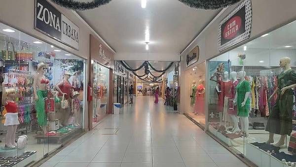 Vendas de Natal ainda são 'tímidas' em uma das galerias mais antigas de Rio Branco