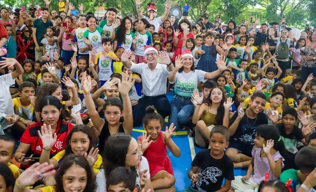 Governo entrega brinquedos arrecadados na campanha Natal Compartilhando Esperança