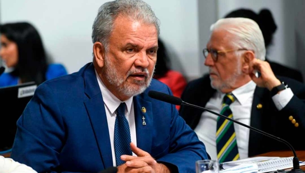 Petecão anuncia investimento de R$ 672 mil em veículos para Rodrigues Alves