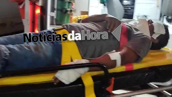 Motocilista é levado ao Pronto Socorro após perder controle de motocileta e cair no Ramal do Mutum