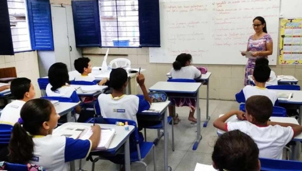 Presidente sanciona lei que estabelece diretrizes para valorização dos profissionais da educação básica