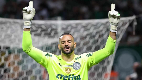 Palmeiras deve renovar por mais três anos contrato com goleiro Weverton