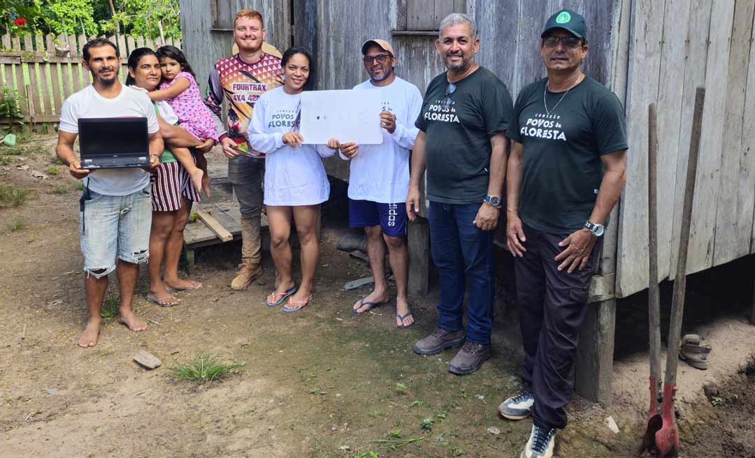 Cooperacre, Coopaeb e parceiros entregam equipamentos de internet via satélite para cinco comunidades da Reserva Extrativista Chico Mendes