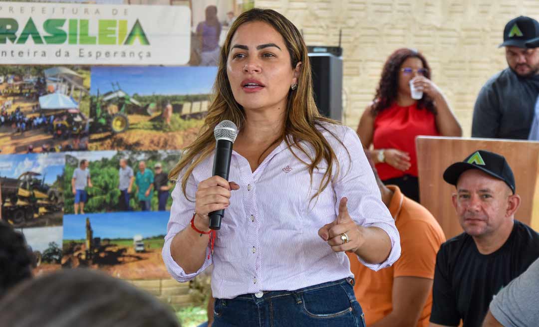 Prefeita Fernanda Hassem assina Ordem de Serviço de construção do Armazém e Prédio para Agricultura em Brasiléia