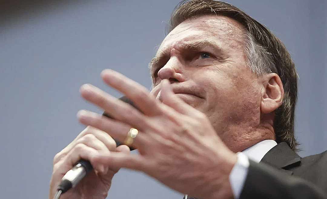 PF intima Bolsonaro e Wajngarten a depor sobre “importunação” a baleia