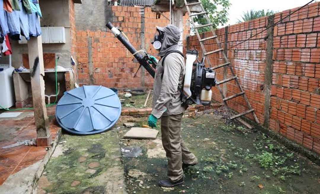 Bairros de Rio Branco recebem borrifação para conter surto de dengue