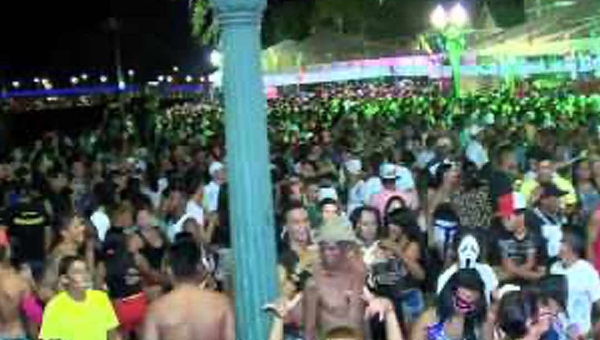 Associação dos Homossexuais do Acre repudia instalação de banheiros químicos diferenciados para o público LGBT+ no carnaval da prefeitura de Rio Branco