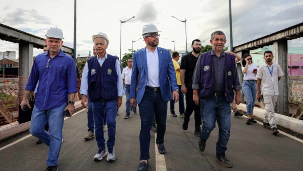 Gladson visita Ponte Metálica e anuncia que acesso estará liberado no carnaval para pedestres