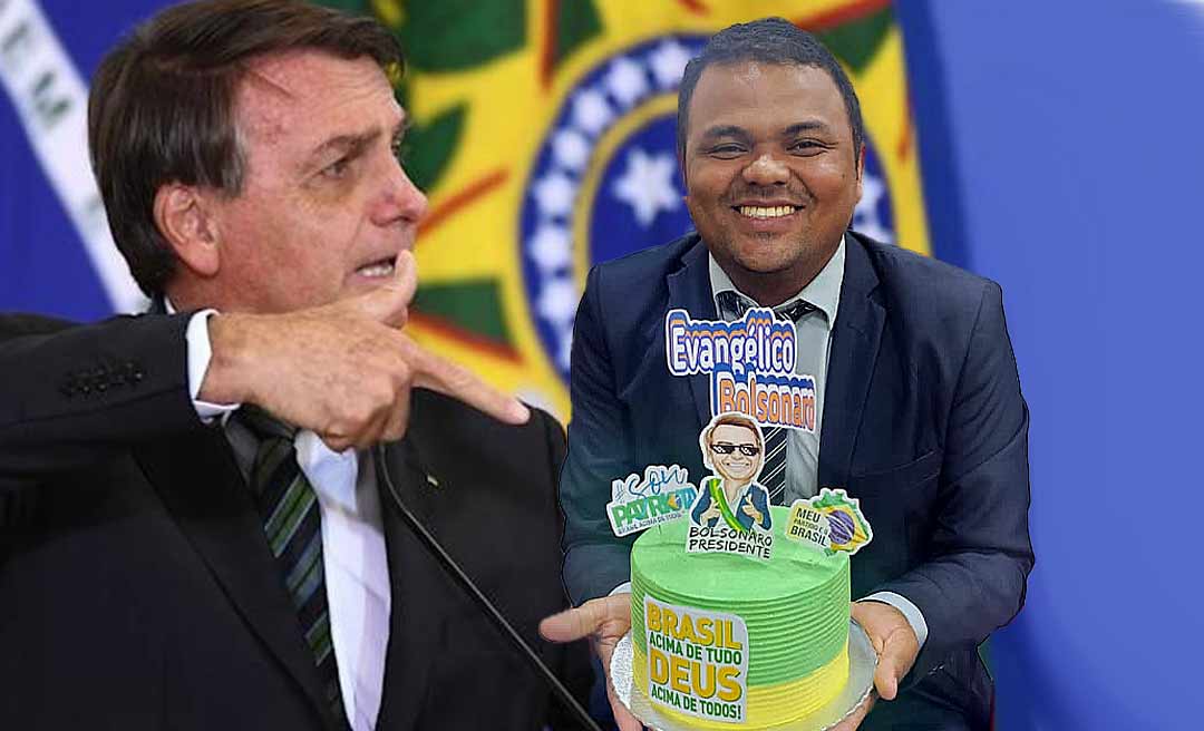 No Acre, fã de Bolsonaro comemora aniversário com bolo decorado com foto do ex-presidente