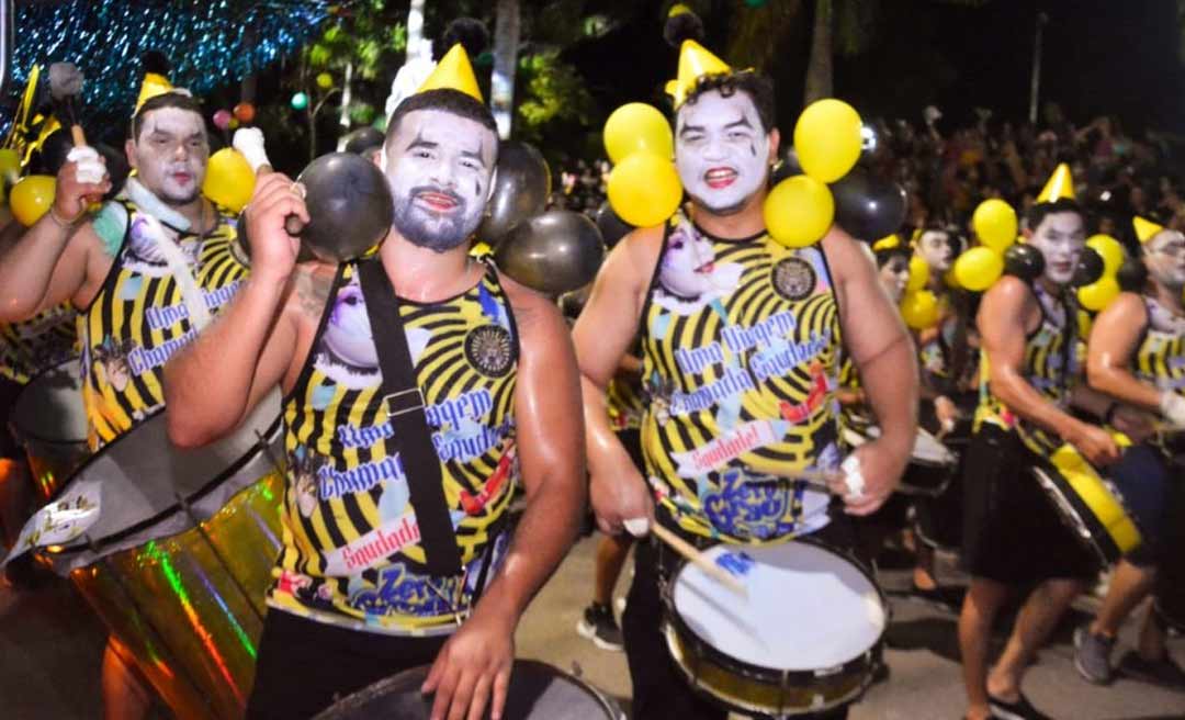 Desfile de blocos agita a última noite de festa do Carnaval Rio Branco Folia, Tradição e Alegria