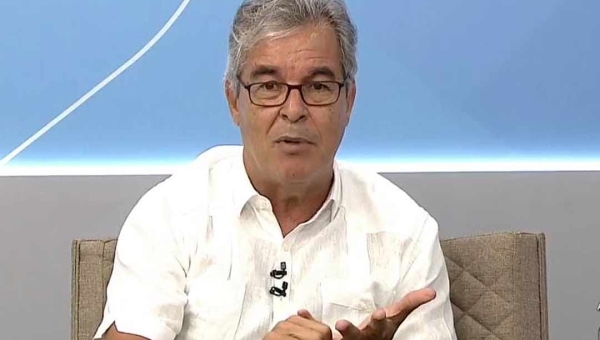 Jorge Viana diz que é um erro um carnaval na Praça da Revolução e outro na Gameleira e cutuca: “Dá confusão e ciumeira como está dando aí”