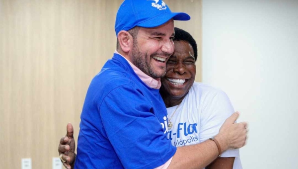 Governador Gladson Cameli recebe Neguinho da Beija-Flor para show no Acre e agradece: ‘Meu padrinho’