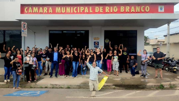 Na Capital, candidatos aprovados em cadastro de reserva do concurso da Seme pedem apoio dos vereadores para serem convocados