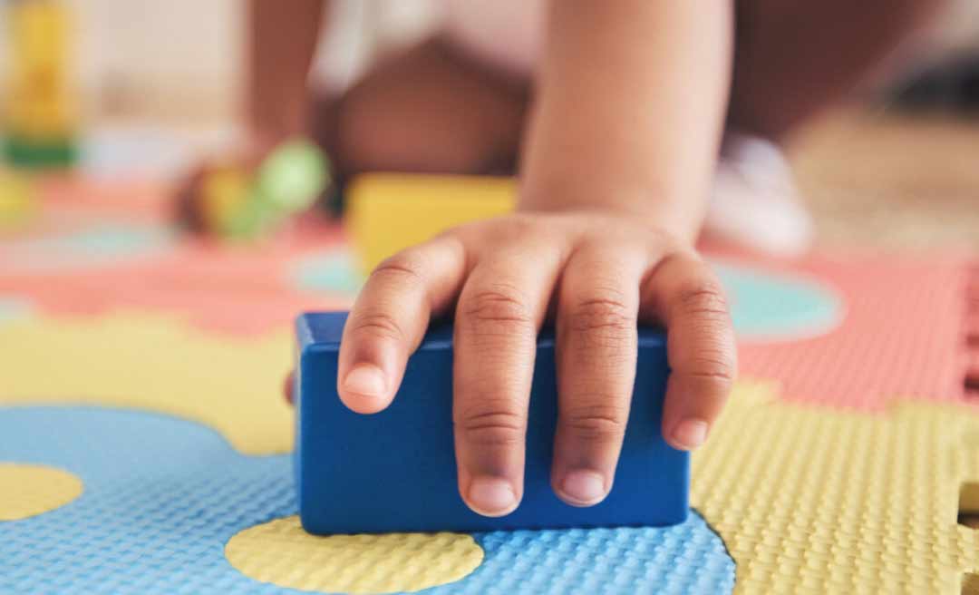 Creche em Rio Branco tem atividades interrompidas pela Justiça após casos de maus-tratos