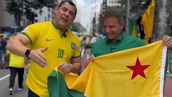 Em vídeo, Bittar e Ulysses aparecem com bandeira do Acre em ato pró-Bolsonaro na Avenida Paulista