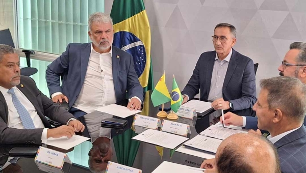 Sérgio Petecão e Ministros discutem ações emergenciais para municípios atingidos pelas cheias no Acre