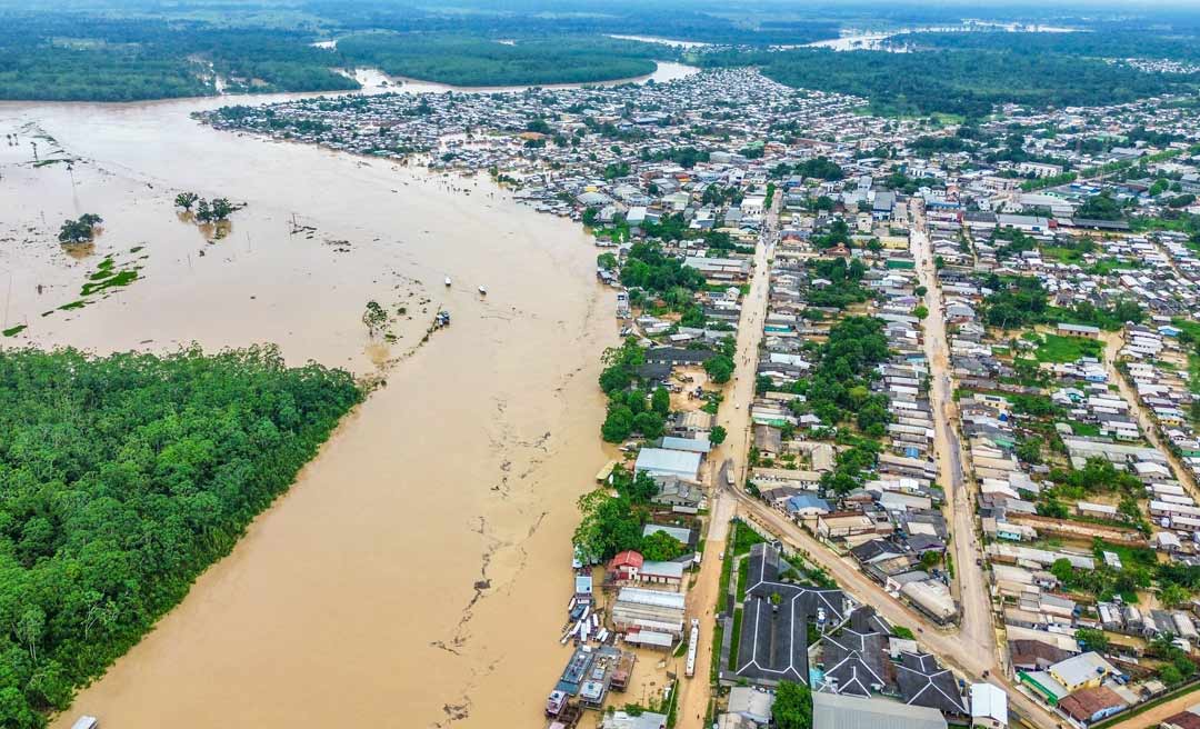 DRONE DA HORA: Imagens do Notícias da Hora mostram bairros de Tarauacá debaixo d'água após cheia de rio