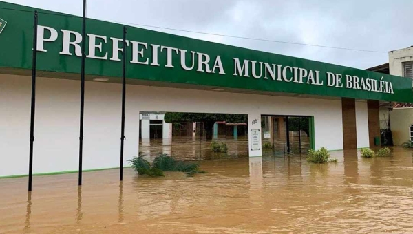 Rio Acre chega a 15, 58 metros em Brasileia e Epitaciolândia e enchente já é a maior da história nos dois municípios