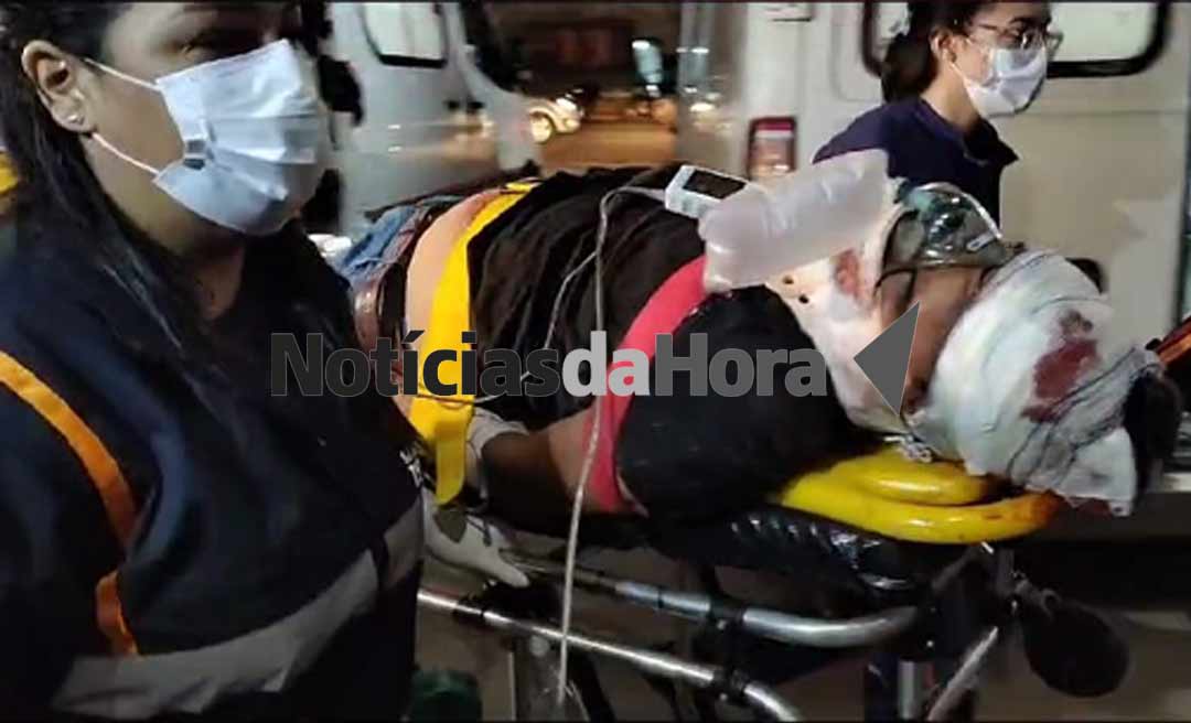 Motociclista não respeita faixa de pedestre e atropela boliviano que fica gravemente ferido