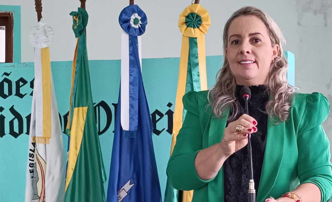 Vereadora Aparecida Rocha defende aprovação do novo PCCR da Educação do Bujari