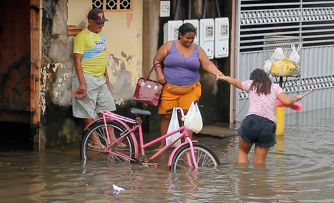 Nível do rio Acre volta a subir na capital e chega 17, 89 metros após as chuvas 