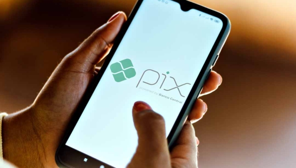 Com quase R$ 180 milhões em transações em um dia, Pix bate novo recorde