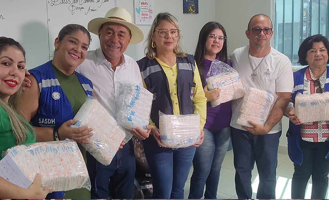 Loja Maçônica 7 de Setembro realiza doação de fraudas à prefeitura de Rio Branco