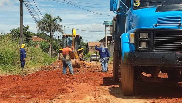 Prefeitura de Rio Branco realiza obras de infraestrutura nas ruas do loteamento Santo Afonso