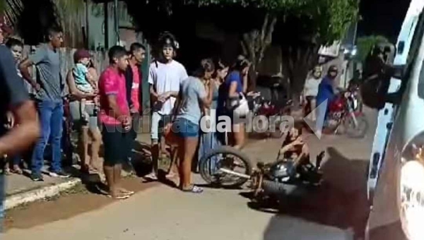 Mulher grávida perde bebê após colisão entre motos na região de fronteira; vítimas são transferidas para Rio Branco