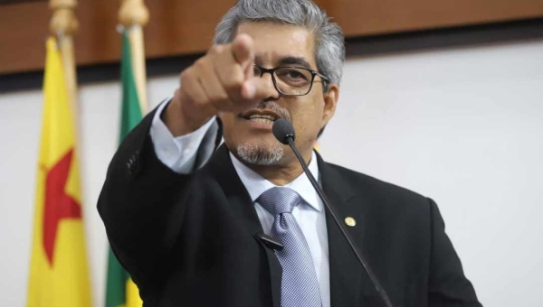 Edvaldo defende audiência pública para discutir piso nacional do magistério, reestruturação da tabela do PCCR