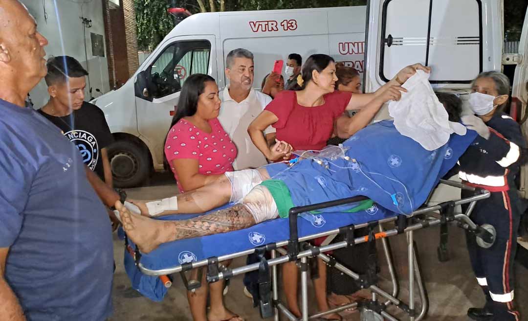 Sobreviventes do acidente aéreo em Manoel Urbano chegam ao Pronto-Socorro de Rio Branco